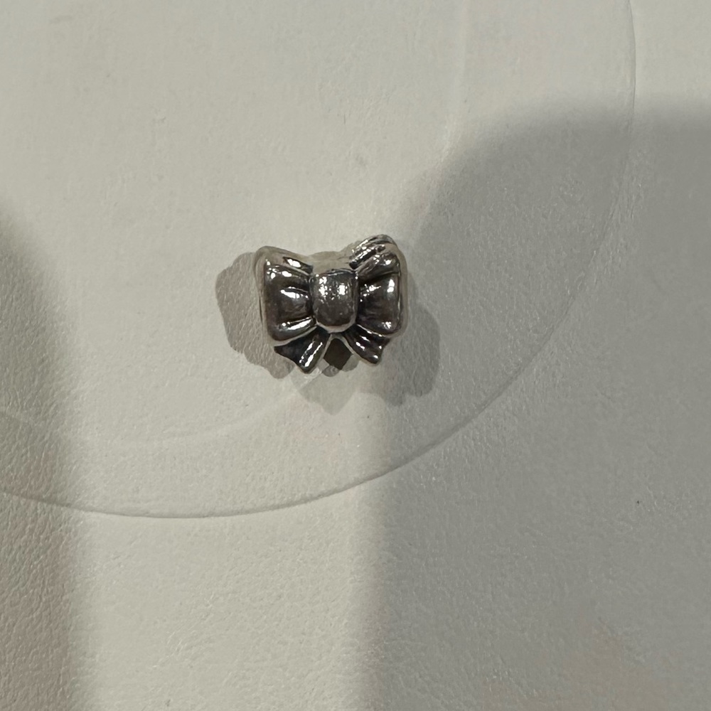 Pandora bow charm